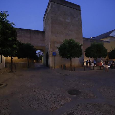 Apartamento En San Basilio Junto A Torre De Belen Кордова Экстерьер фото